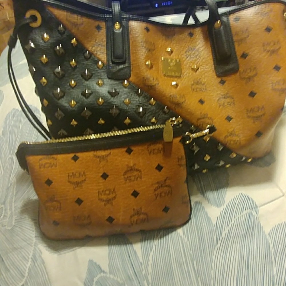 👛 - Picture 2 of 3